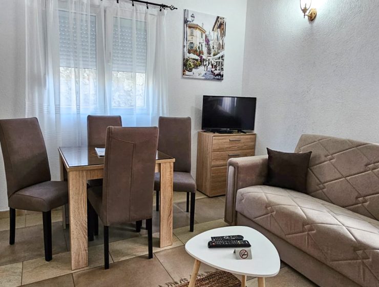 “El Mare” Studio Apartment – just 3 min from Airport Tivat