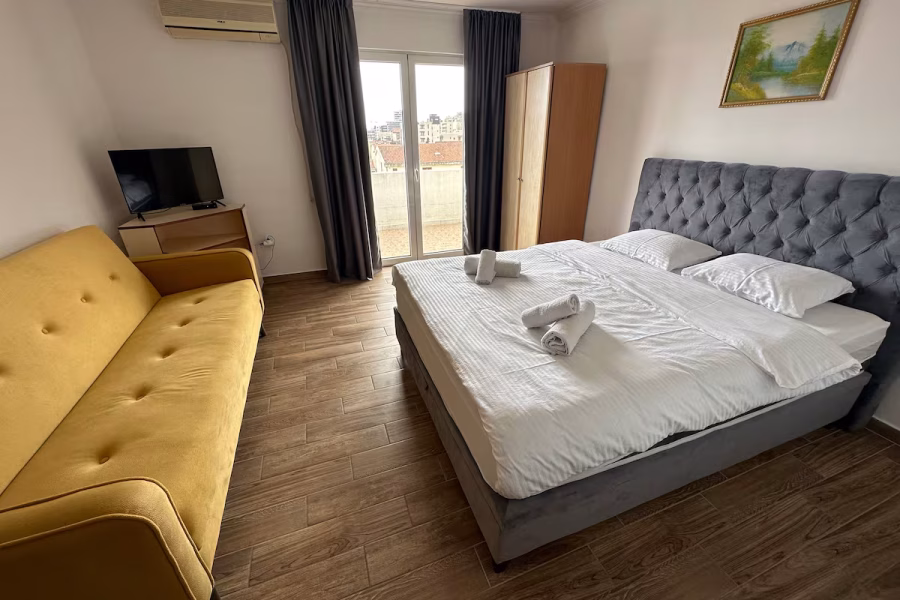 Yellow Studio with Terrace, Budva