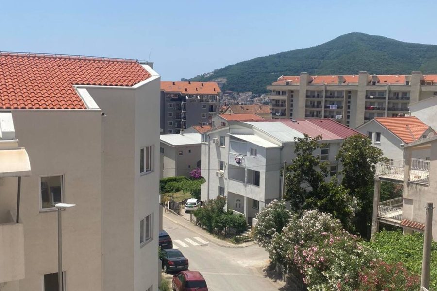 Three bedroom Apartment W – Comfortable Stay Above Budva