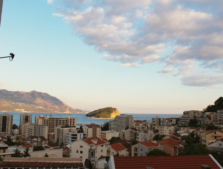 Urban Oasis Budva – Cozy 2BR Apartment Near the Beach