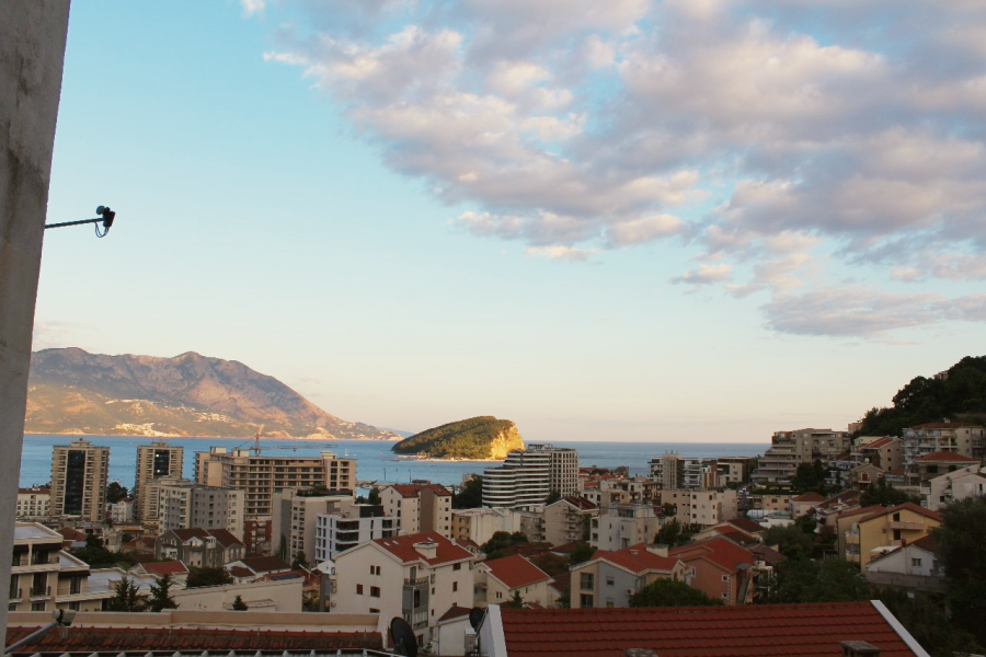Urban Oasis Budva – Cozy 2BR Apartment Near the Beach